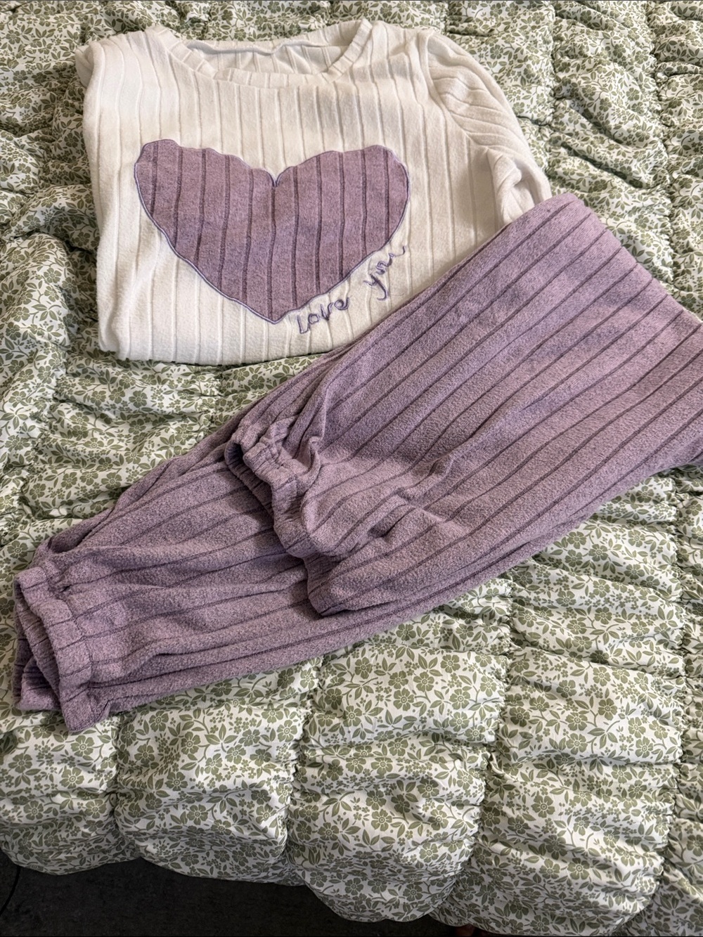 Cozy Ribbed Heart Loungewear Set - Cream & Lavender